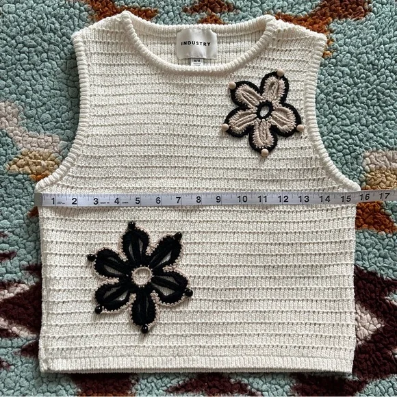 🌻MUST GO free ship! Industry Republic Knit/Crochet Crop Top w/ Flowers - Medium - Picture 5 of 8